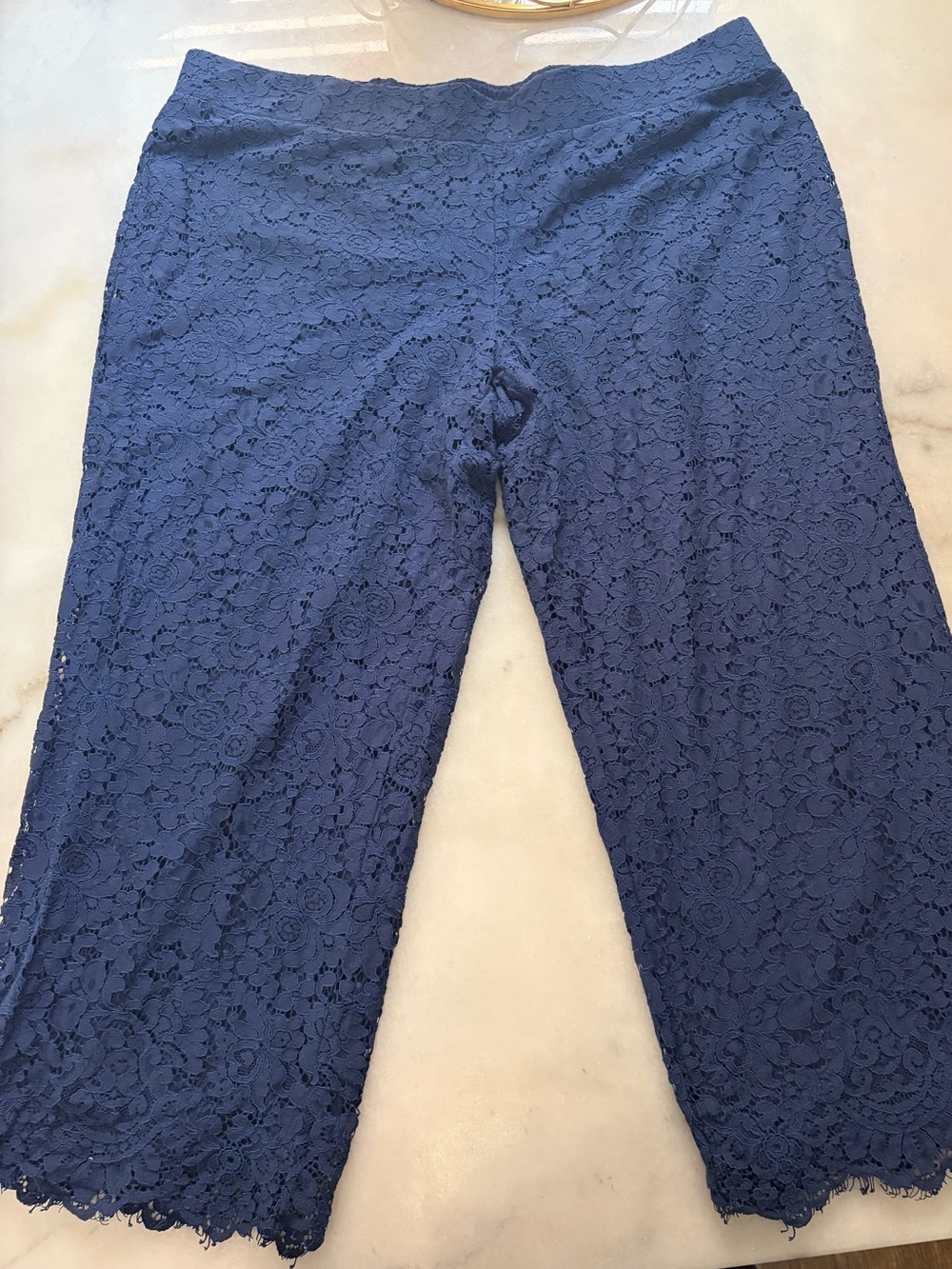 Isaac Mizrahi Navy Blue Lace Cropped Capris